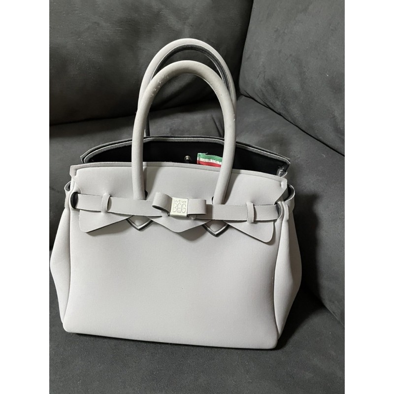 กระเป๋าถือ save my bag มือสอง สีเทา