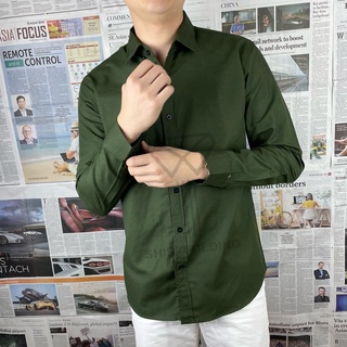 SHIRTFOLDING เสื้อเชิ้ต แขนยาวคอปก สีเขียวขี้ม้า / สีเขียวเข้ม / สีเขียว กระดุมดำ