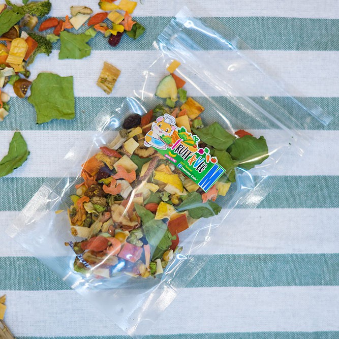 ผักผลไม้อบแห้ง Fruit&Veg M 50 g. สำหรับสัตว์ฟันแทะ
