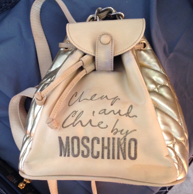 กระเป๋าเป้ Moschino