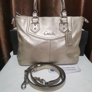 Coach แท้ 10*8.5นิ้ว สีเงินเมเทอริค