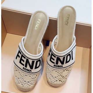 รองเท้าคัชชูเปิดส้น แบรนด์เนม FENDI มีไซส์ตั้งแต่ 36-40 พร้อมส่ง ✨✨