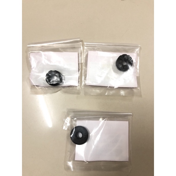 ยางรองไฟท้ายเวฟ125S,Rเวฟ125บังลมแท้ศูนย์(3ชิ้น) 83601-MN5=1ตัว/33705-KW7=2ตัว✅