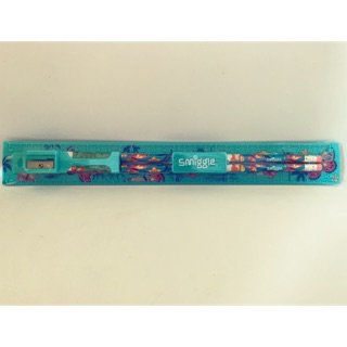 smiggle pencil set สีเขียว และ สีดำ