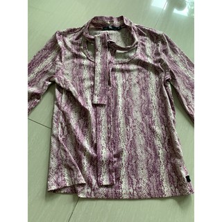 เสื้อแขนยาวผู้หญิง size M CHAPS มือ 2 อก 26-30 นิ้ว