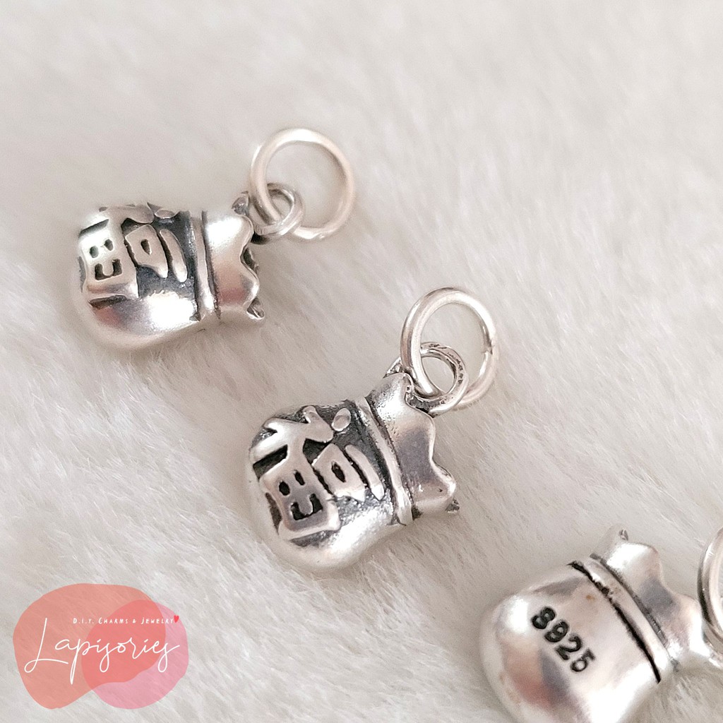 จี้เงินแท้925 จี้จิ๋ว น้ำเต้า เหรียญ แมวกวัก ปลาทอง ถุงเงิน สุขภาพ ดูดเงิน โชคดี จี้ห้อยกำไล ป้ายมงคล DIY CHARM ราคา ถูกที่สุด ดีลบีเคเค แกลเลอรีภาพที่ 6