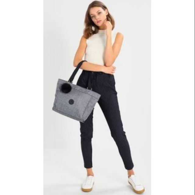 Kipling(แท้)กระเป๋าถือ/สะพายไหล่/ครอสบอดี้ New Shopper S Shoulder Bag - สี
Cotton Jeans
