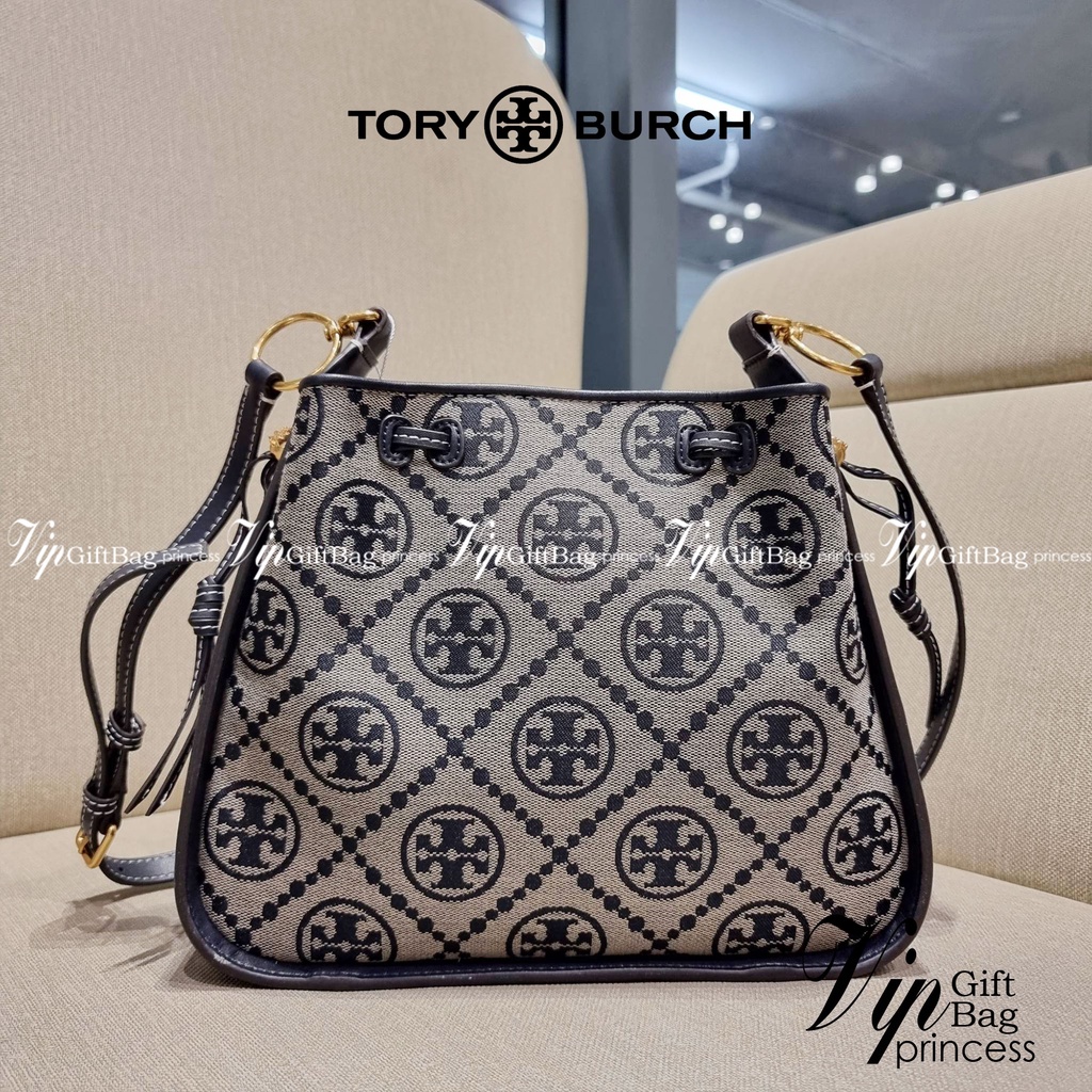 TORY BURCH T MONOGRAM JACQUARD BELL BAG คอลเลคชั่นใหม่ กับกระเป๋าลายโมโนแกรมยอดฮิต ที่มาในรูปทรงดีไซ