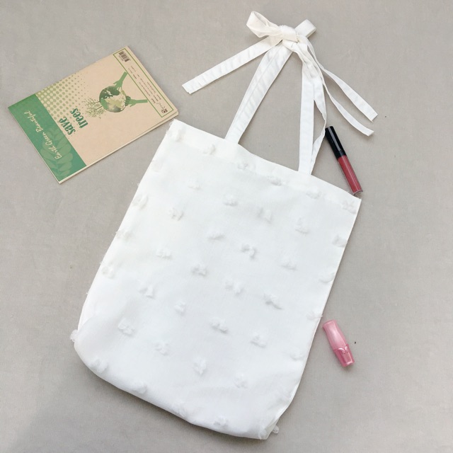 Daisy white bag tote☁️