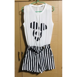 Lot ตู้ไม้ จั้มสั้น Size M ชุดแม่ค้าเอง