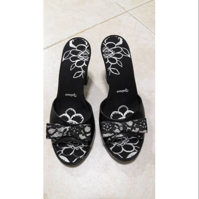 รองเท้ามือสองสภาพดี Jelly Bunny