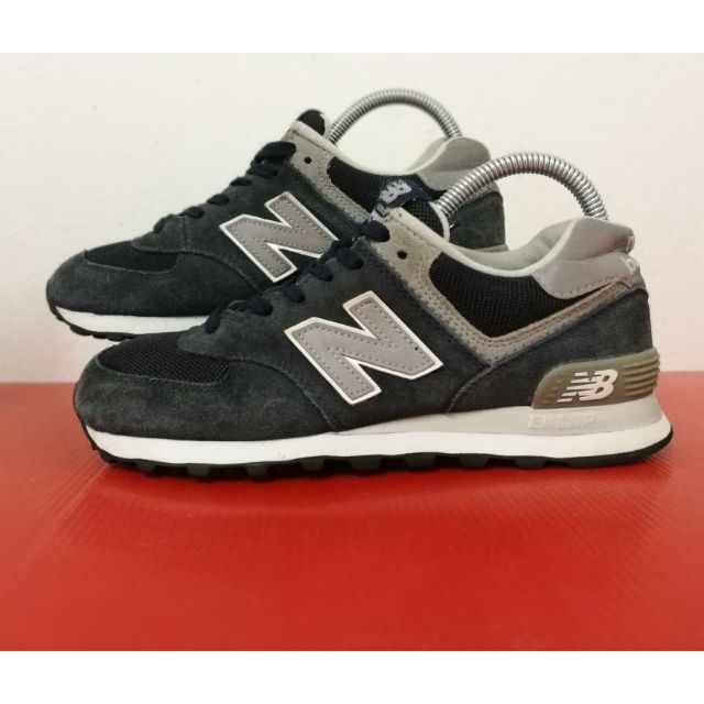 รองเท้าผ้าใบมือสอง ยี่ห้อ New Balance 574 size38.5/24cm.