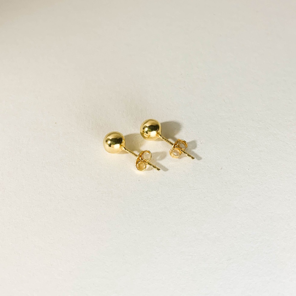 MORE - Bead stud earrings Medium ต่างหูติดหู Bead ขนาดกลาง