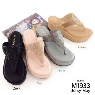 รองเท้าเพื่อสุขภาพหูหนีบสไตล์ Fitflop แต่งเพชรวิ้งๆ มี 4 สี M1933