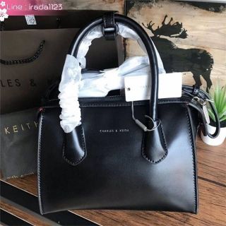 CHARLES &amp; KEITH DOUBLE ZIP STRUCTURED BAG ของแท้ ราคาถูก