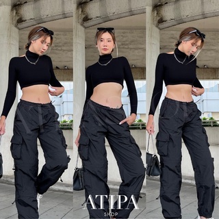 Atipashop - CURVE TURTLENECK RIB เสื้อครอป ครอป คอเต่า แขนยาว ดีเทลเว้าหลัง มีหลายสีให้เลือก