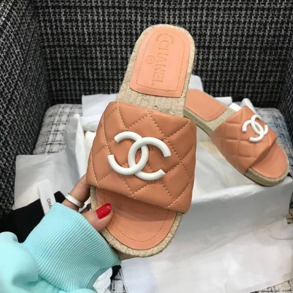 รองเท้าผู้หญิง Chanel sandals 2021  งานออริ เทียบแท้ อุปกรณ์ : กล่อง ถุงผ้า ใบเสร็จ
