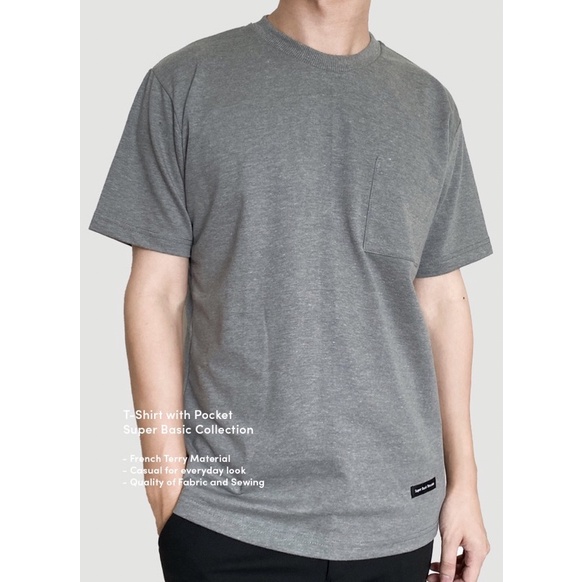 ผ้าดีมาก เสื้อยืดคอกลม มีกระเป๋า ผ้าเกร็ดปลา ผ้านิ่ม ทรงสลิม สวย พอดีตัว คอกระชับ มีให้เลือกหลายสี