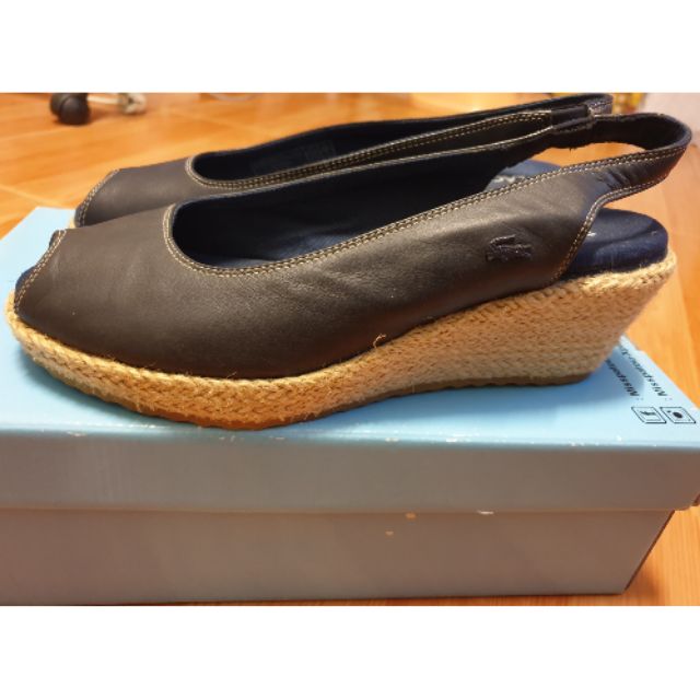 รองเท้าส้นเตารีดLacoste