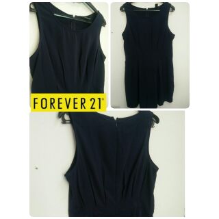 จั้มสูทแขนกุด ขาสั้น FOREVER 21