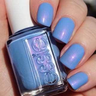 พร้อมส่ง Essie You do blue  สีฟ้าอมม่วงสดใส มีชิมเมอร์เหลือบๆ สีม่วงชมพู ฟินิชจะเงาวิ้งๆ pearl shine finish แท้ 💯%