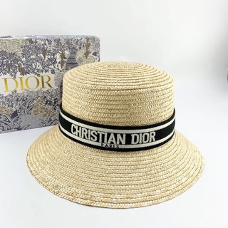 CHRISTIAN DIOR DIORESORT SMALL BRIM HAT NEUTRAL STRAW BUCKET AND EMBROIDERED BAND หมวกบักเก็ตสาน แบรนด์คริสเตียนดิออร์