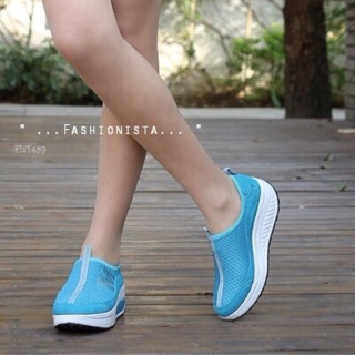 Fashion shoes.