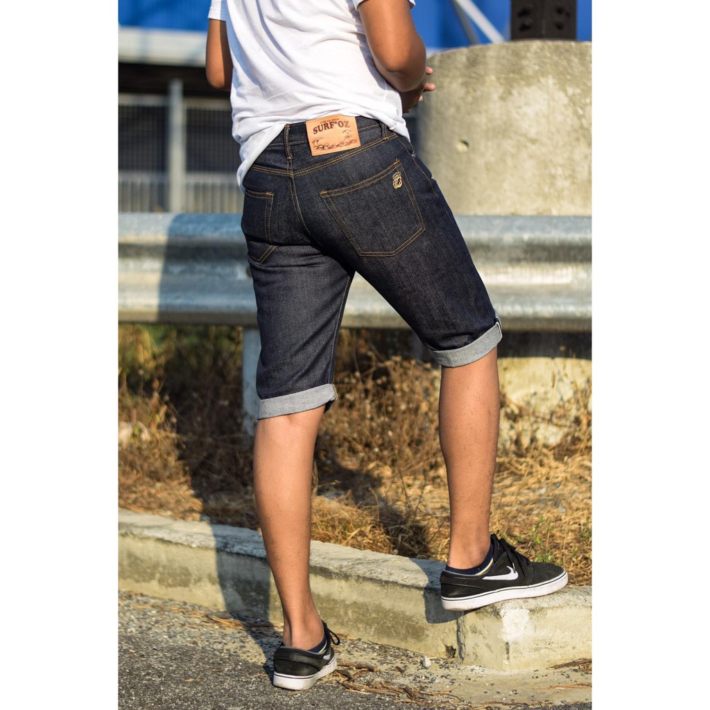 กางเกงยีนส์ Surf’oz 16oz ขาสั้น ทะเลทอง คือรุ่นกลางรูปนั้นเอง เป็นรุ่นผ้าดิบ16oz (รหัสสินค้า 008)