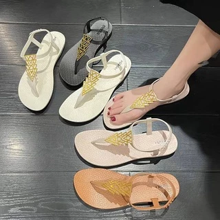 รอเท้าแตะรัดส้น หูหนีบ ลายพีระมิด สไตล์เกาหลี มี3สี สวยๆ 058