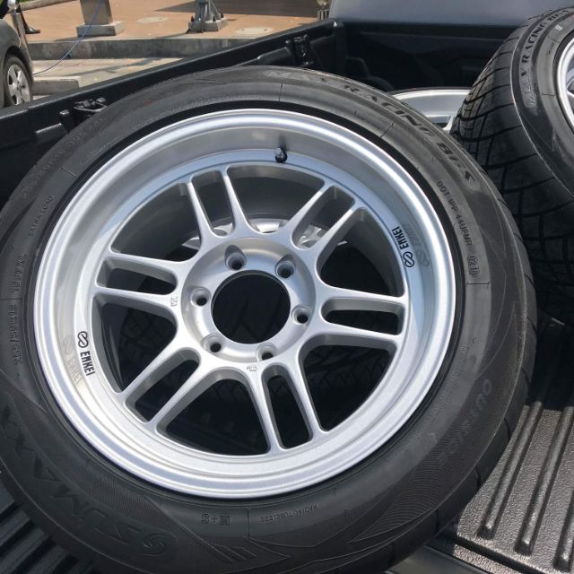 แม๊กใหม่Rpf1 ขอบ18 ยาง255/50/18 ขนาด9.5/10.5ซื้อมายังไม่ได้ใช้ ใครสนใจติดต่อได้ค่ะ ยางปี18ค่ะ