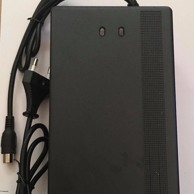 Charger battery ลิเธียม 60V 5A