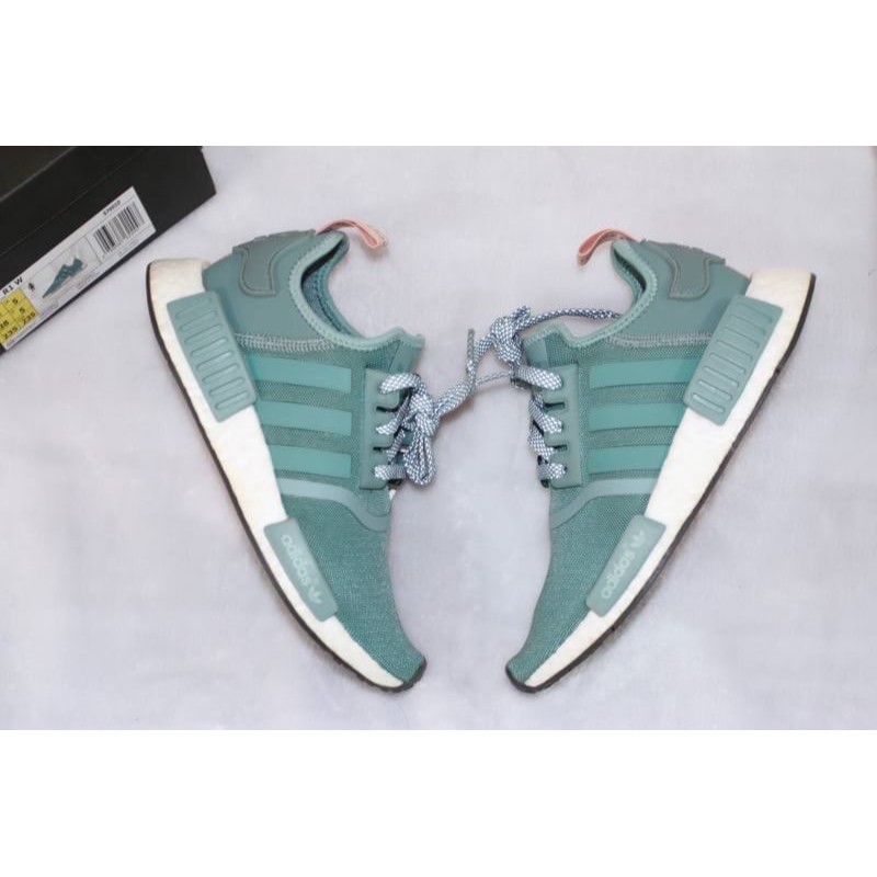 adidas gazelle silver green womens ADIDAS NMD R1 Vapour Pink/Light Onix (BY3059) – Prime