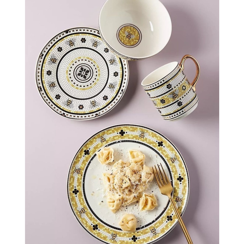 Clear the table //(พร้อมส่ง) Bistro Tile Garden Bee