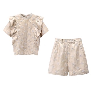 ชุดเซ็ตเสื้อ+กางเกง สีครีม มีดีเทลลูกปัดลายพลุ