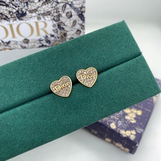 ต่างหูแฟชั่น Dior น่ารัก หรูหรา