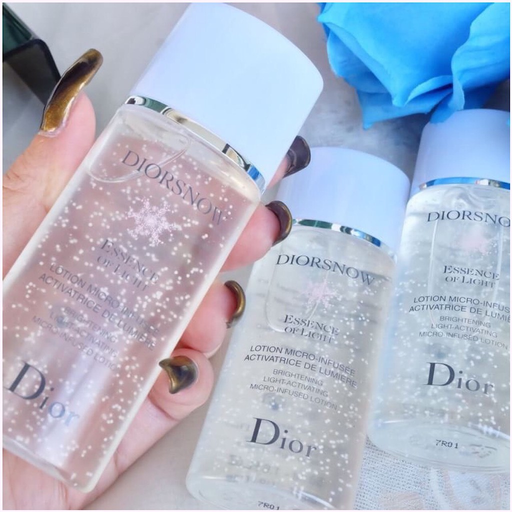 Diorsnow Essence Of Light Brightening Light Activating Micro Infused