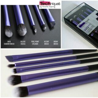  :

Real Techniques Starter Kit 5 pieces Eye brush set