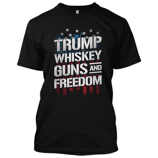 [S-5XL] เสื้อยืด พิมพ์ลายธง Donald Trump Whiskey Guns Freedom สไตล์คลาสสิก สําหรับผู้ชาย CJedci30KOleeb84