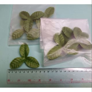 พร้อมส่ง ใบไม้3แฉก ทำจากผ้า ใบเลี้ยง