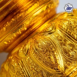พานรัฐธรรมนูญ 8ซม. (ทอง) ลายไทย อลูมิเนียม คุณภาพดี สีไม่ลอก ไม่ดำ 100% ให้แทนเครื่องเงินได้งิน พานเงิน พานทอง พาน