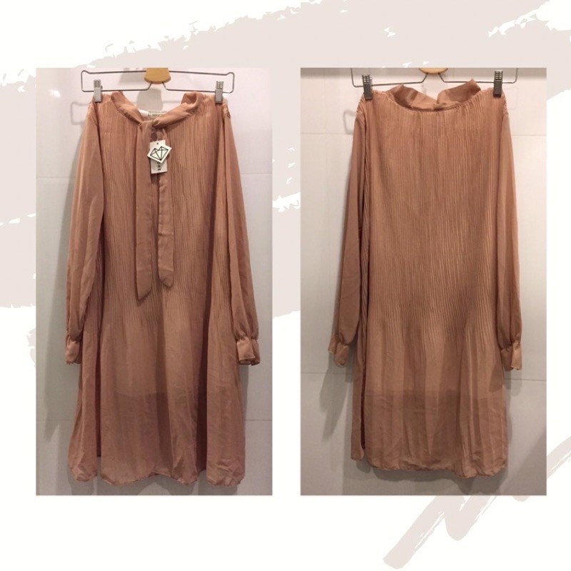 เดรสสีครีม hofstore สีนู้ดสวยมากค่ะ