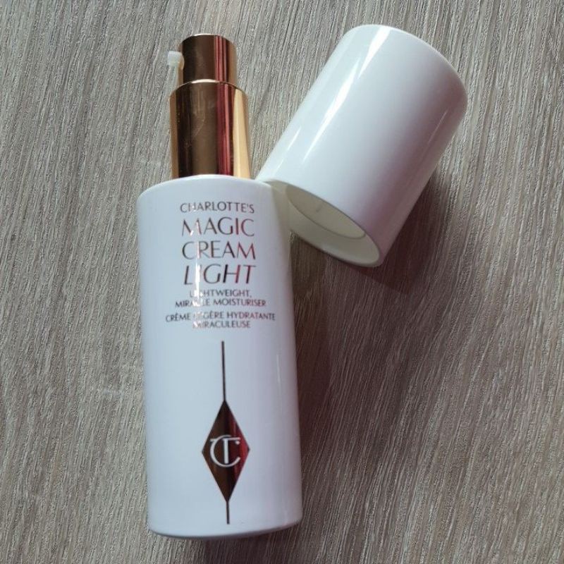 Beauty-Siam แท้ทั้งร้าน !! แบ่งขายครีมมหัศจรรย์รุ่นใหม่ CHARLOTTE TILBURY' S MAGIC CREAM LIGHT