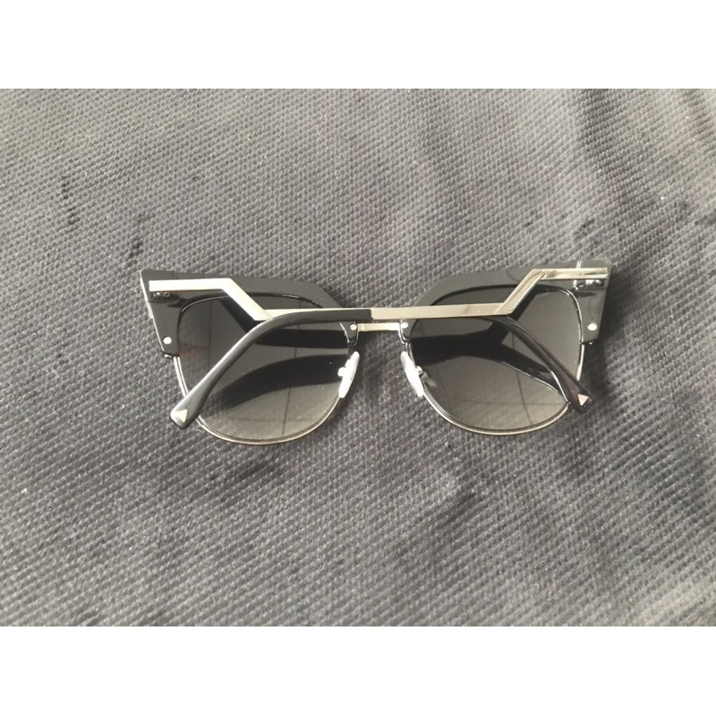Fendi sunglasses แว่นกันแดดรุ่น FF0149/S ของแท้ล้าน  display picture 1