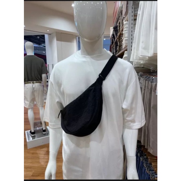 กระเป๋ายูนิโคล่ uniqlo bag มีหลายสีพร้อมส่ง
