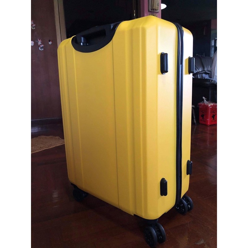 กระเป๋าเดินทาง 4 ล้อลาก Caggioni 24 นิ้ว สีเหลือง SunKissed