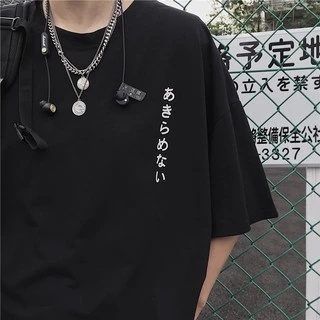 （กรุงเทพฯ จัดส่งทันที）เสื้อยืดแขนสั้นพิมพ์ลายญี่ปุ่นย้อนยุคเรียบง่าย ผู้ชายและผู้หญิงสามารถสวมใส่ได้