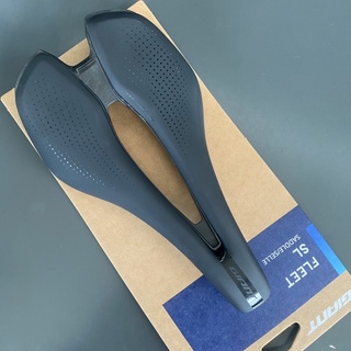 เบาะ Giant รุ่น Fleet SL ราง SST ขนาด 145 mm