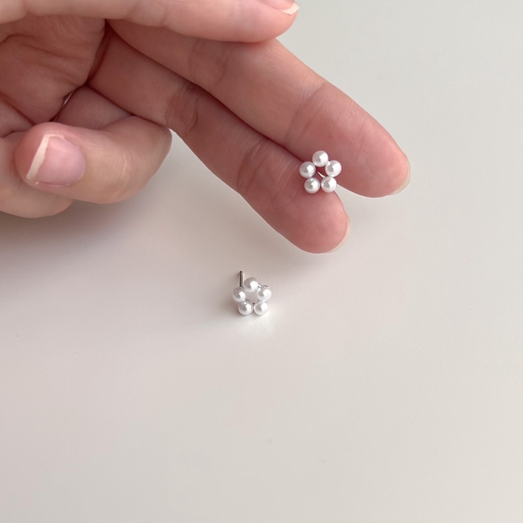 A.piece ต่างหูเงินแท้ [all silver 925] flower pearl stud earrings(600)