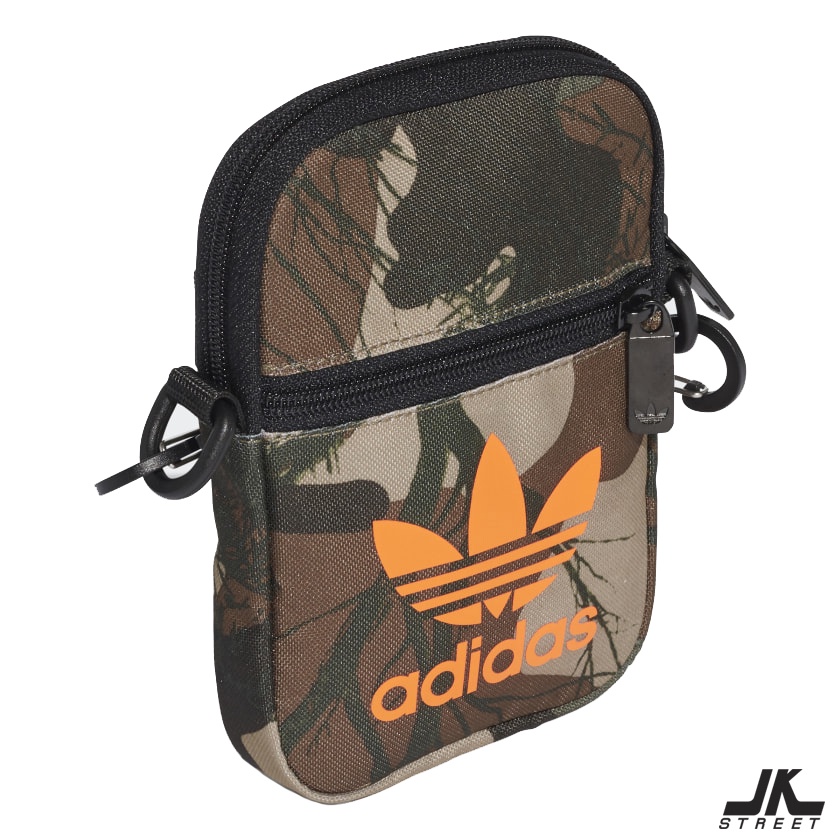 [โค้ด 15X5FE ลด 15%] กระเป๋า adidas Camo Festival Bag FT9302 ลิขสิทธิ์แท้ ป้ายช็อปไทย กระเป๋าสะพายข้าง