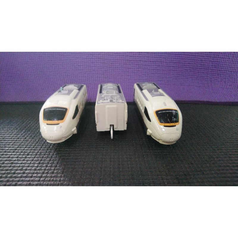 รถไฟ Tomy Plarail พลาเรล ขบวนรถไฟ Kamome Express ตู้กลางเปิดได้